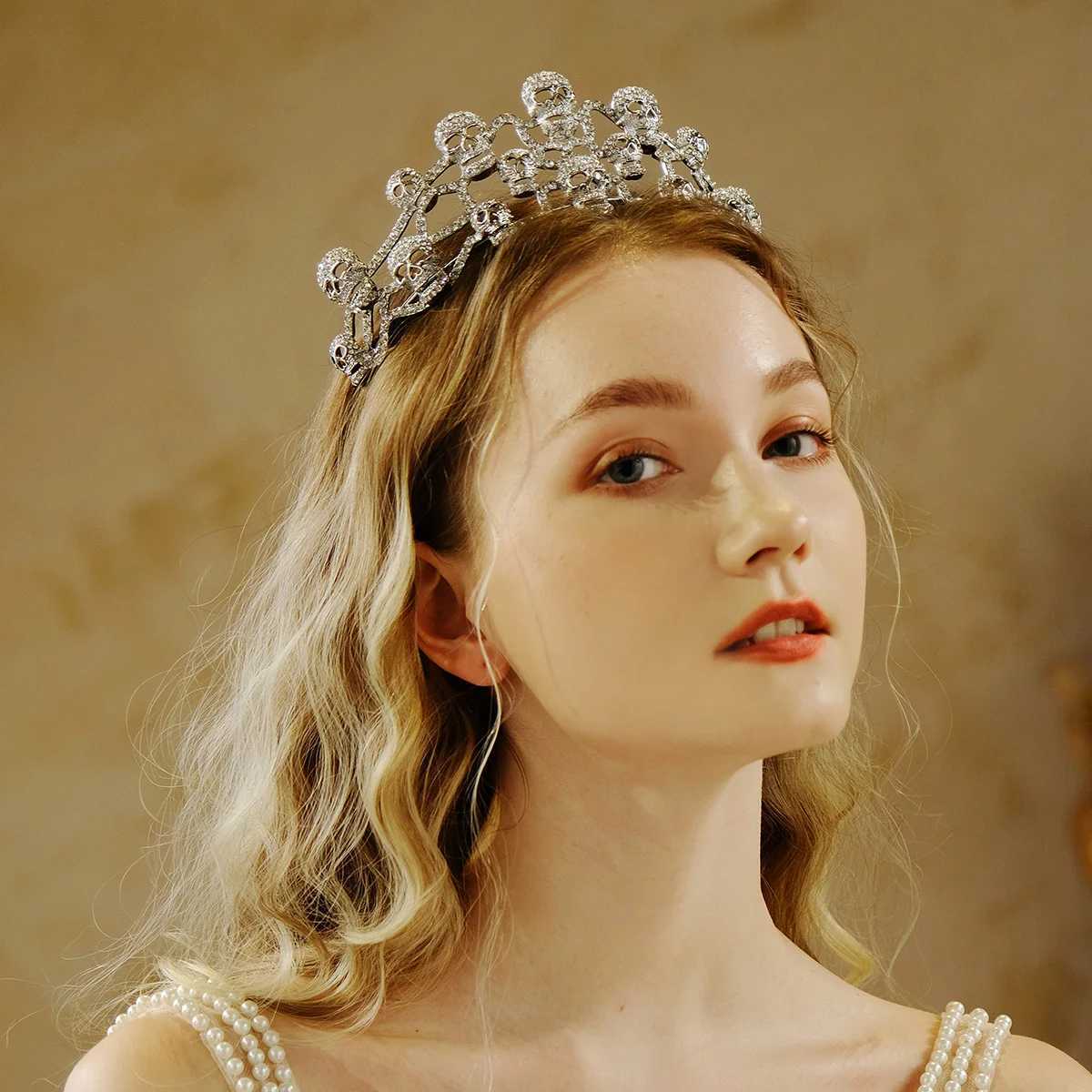 Halloween cessories Gothic Skull Crystal Crown Silver Color Tiaras and Crowns Jewelry for Women Headpiece Fashion Party Gift L250928YHM6