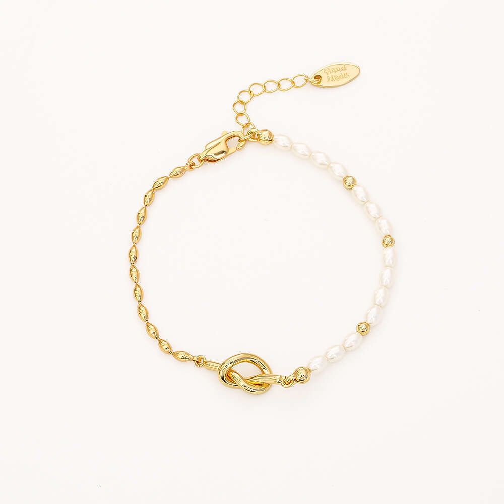 Bracelets Designer Luxury jewelry for women Knot Pearl Bracelet Copper plated with 18K gold Vintage Creative Exquisite High-end Festival Vacation gift