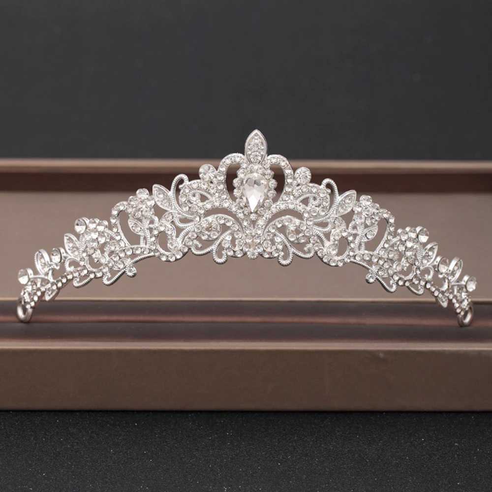 1pc Birthday Hair cessory Crystal Brides Wedding cessory Elegant Silver Crown Party Holiday Gift Luxurious Womens Headwear L250928Y06Y
