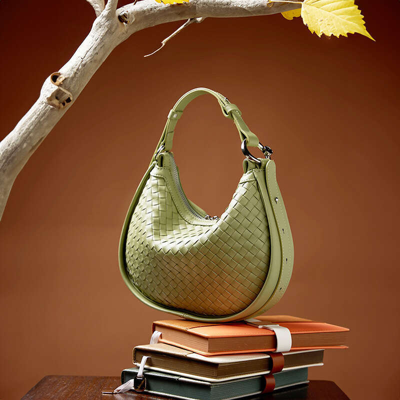 Luxury bag New Niche Cowhide Woven Handbag Fashion Underarm Genuine Leather Women s Shoulder Crossbody Crescent Bag