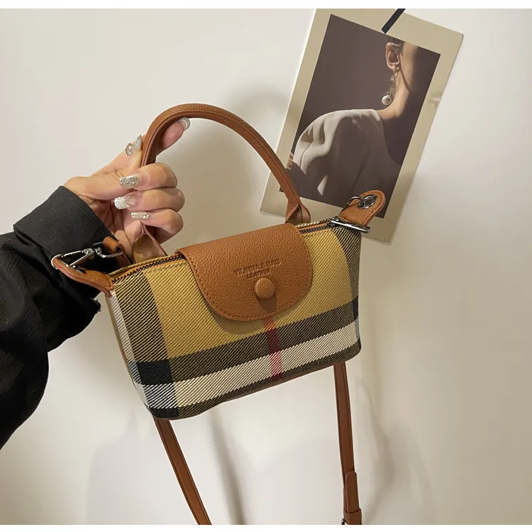 Light Luxury Handbag For Women 2024 New Autumn Winter Large Capacity Commuter Shoulder Crossbody Bag