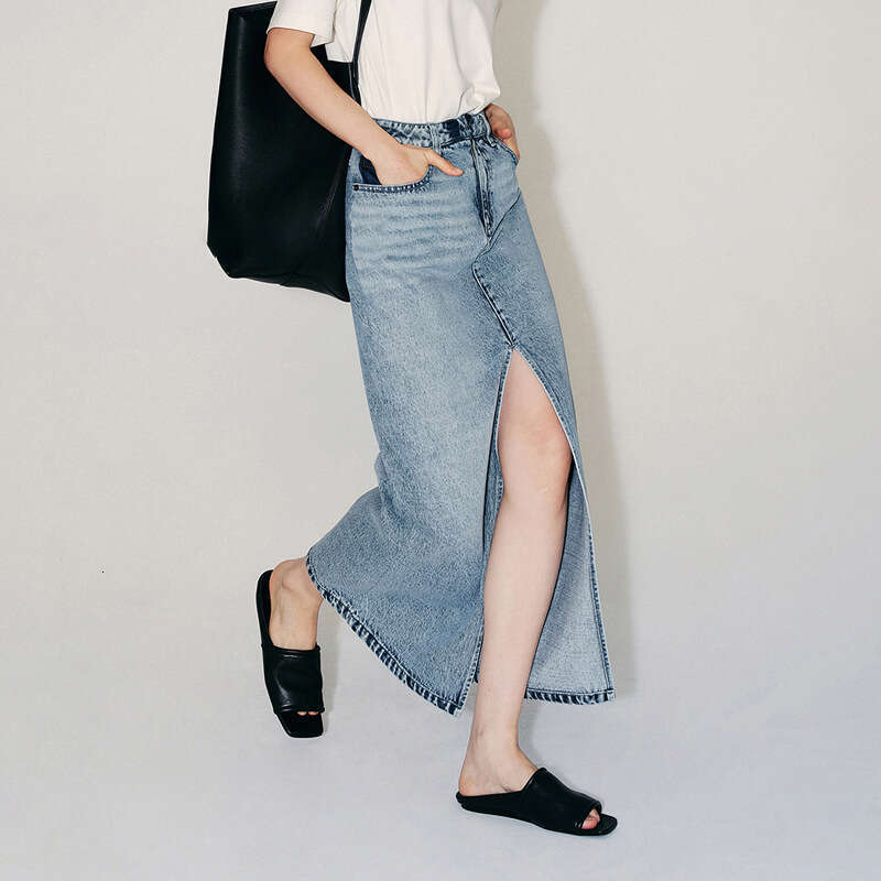 Genuine Leather Niche Beach Casual Wide Flat for Women 2025 New Simple Versatile Sandals