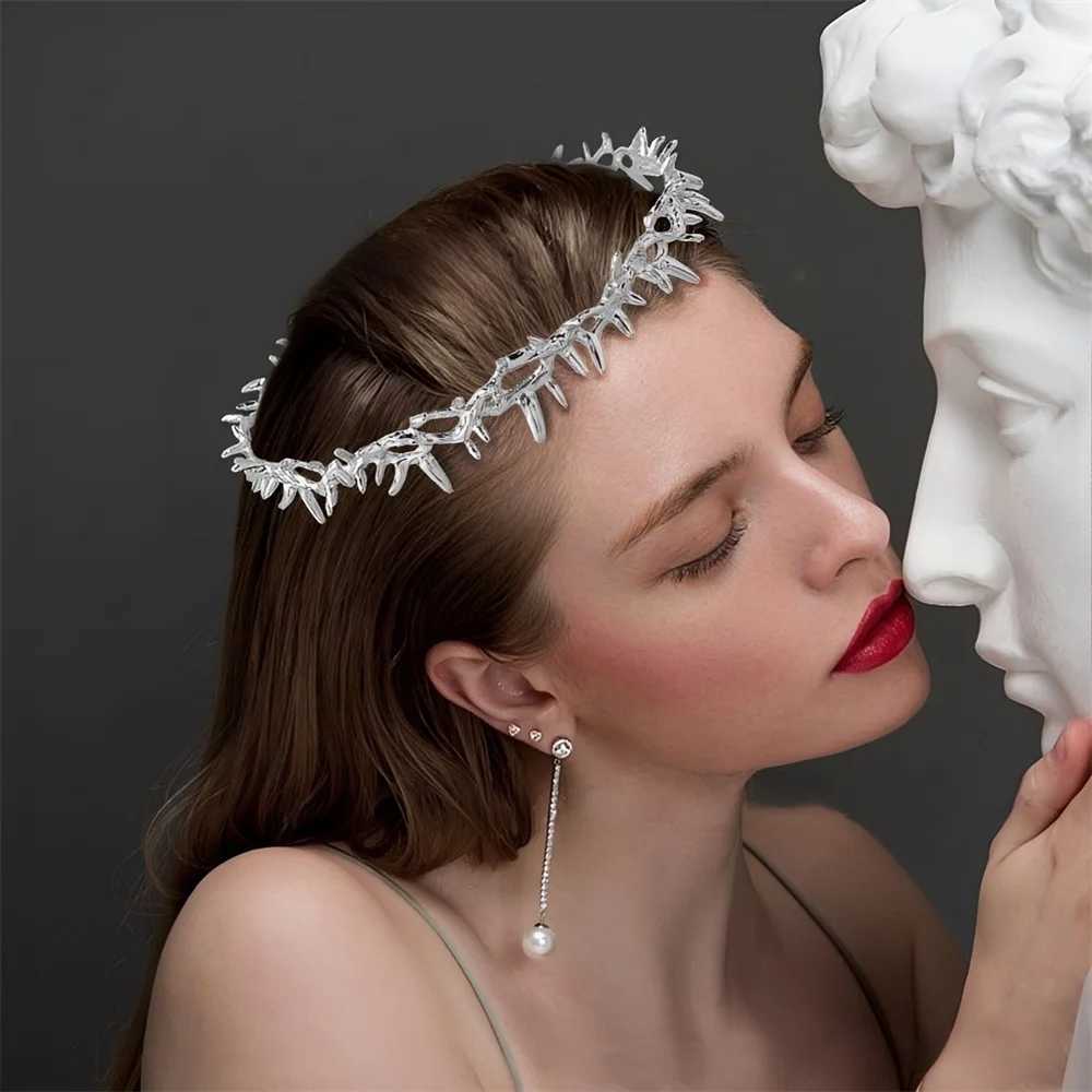 Vintage Baroque Thorn Tiara Crowns For Girl Women Diadem Headpiece Pageant Prom Royal Hair Ornaments Head Jewelry cessories L250928Q9ZP