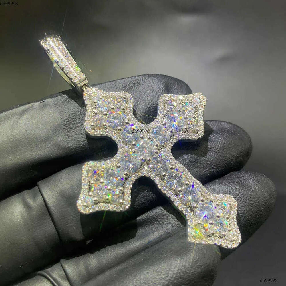 Men Hip Hop Jewelry Personalized Custom VVS Moissanite Iced Out Sterg Sier Rapper cross Pendant
