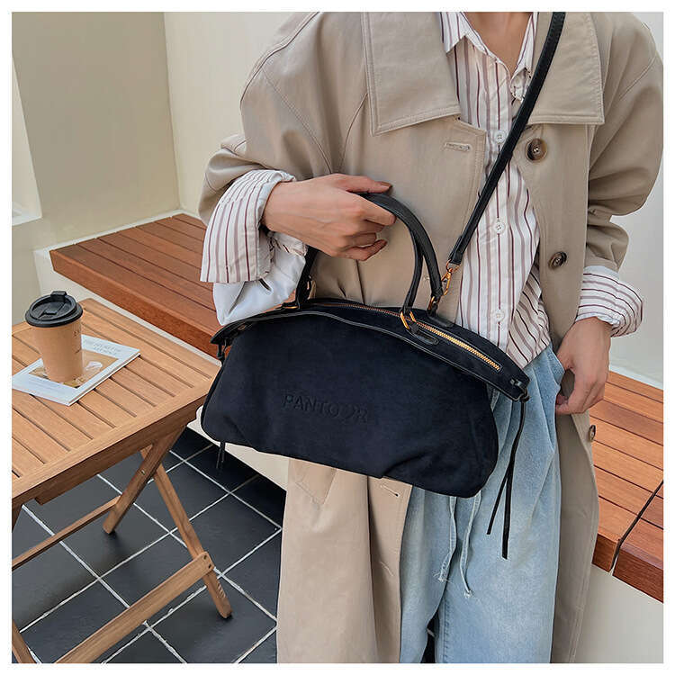 2025 Autumn Winter New Trendy Designer Bags Shoulder Commuter Crossbody Bag Korean Style Mheelard Handhheeld Tote for Women