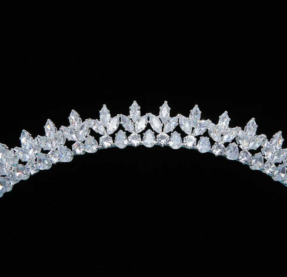 Princess Bridal Tiaras Crowns For Wedding Headdress Zirconia Crystal Tiara For Women Birthday Party Prom Hair Jewelry Headbands L250928D4NM