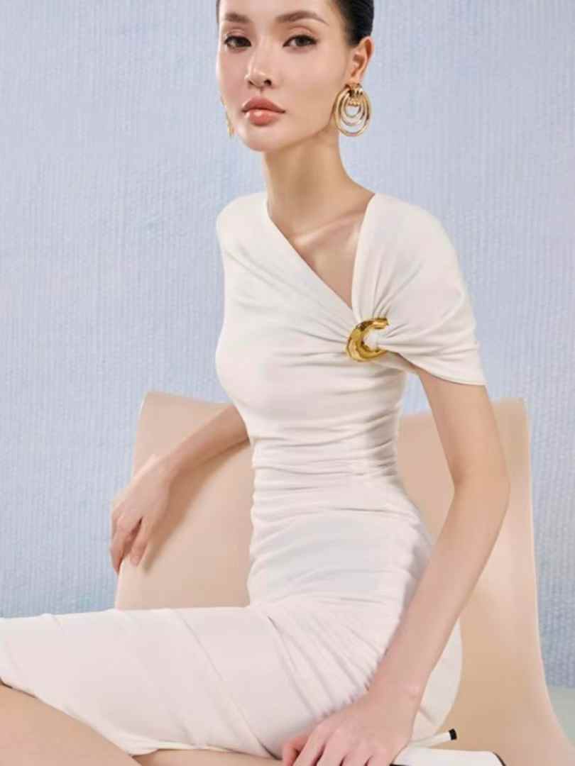 UG190 Elegant and graceful slim fit midi skirt