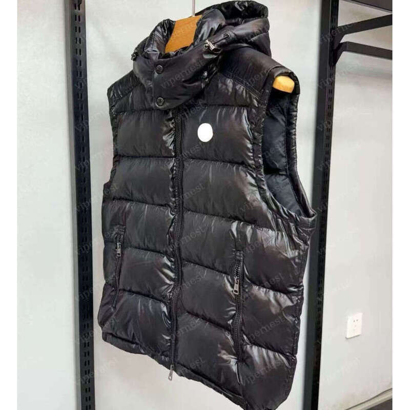 Mens Vests Outdoors Sports Vest Designer Down Vest Have French Puffer Vest Womens Gilet Bomber Coats Embroidered Chest Badge With Letters Body Warmer Mens Vest