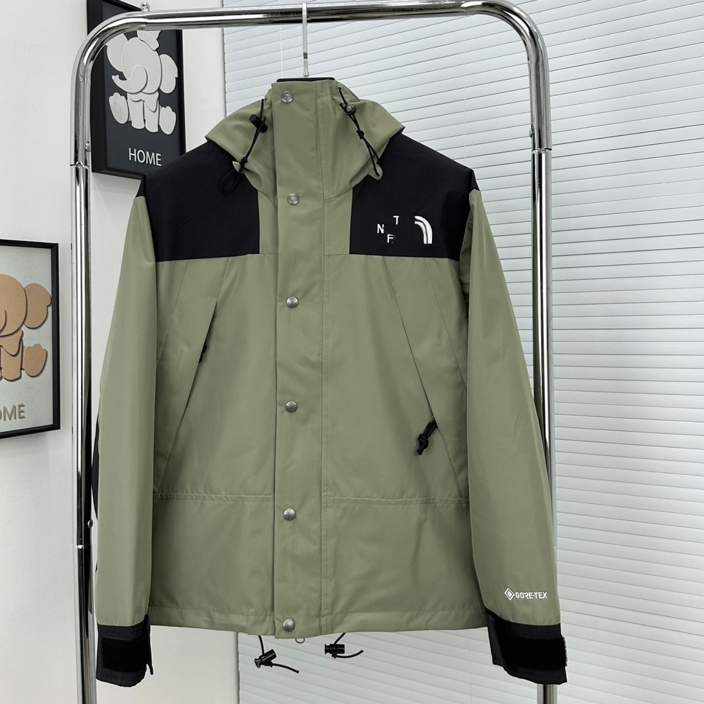designer hoodie jacket Designer Original High Quality Mens Jackets Autumn Spring Thin Hooded Coat Outdoor Leisure Sports Windproof Waterproof