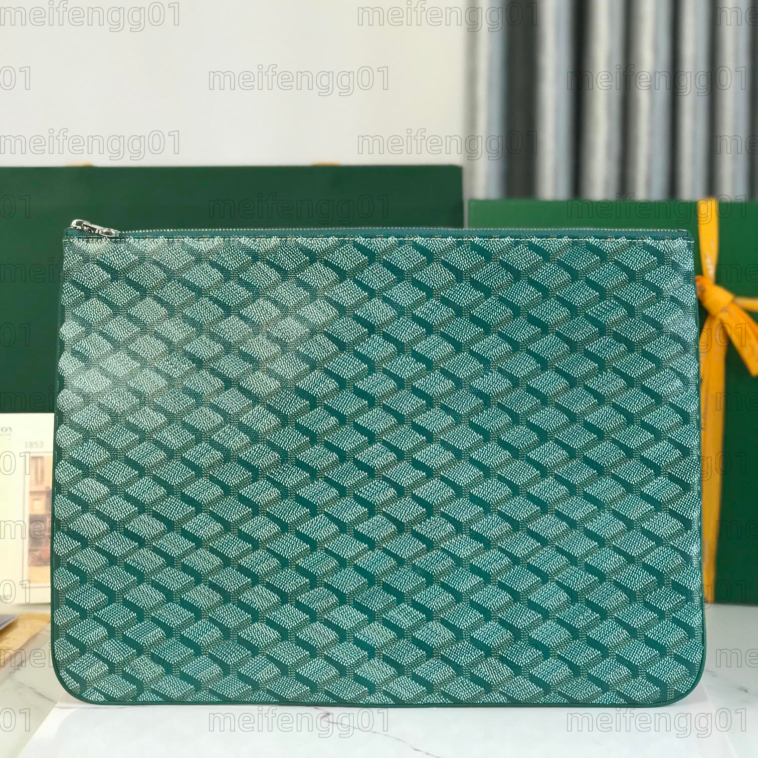 Luxury Designer makeup bags Totes Womens mens Clutch bag fashion Leather handbag vanity cosmetic bag Top quality Cross Body Shoulder toiletry bag Wallets