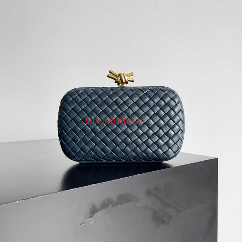 Lady Knot Evening B… - image