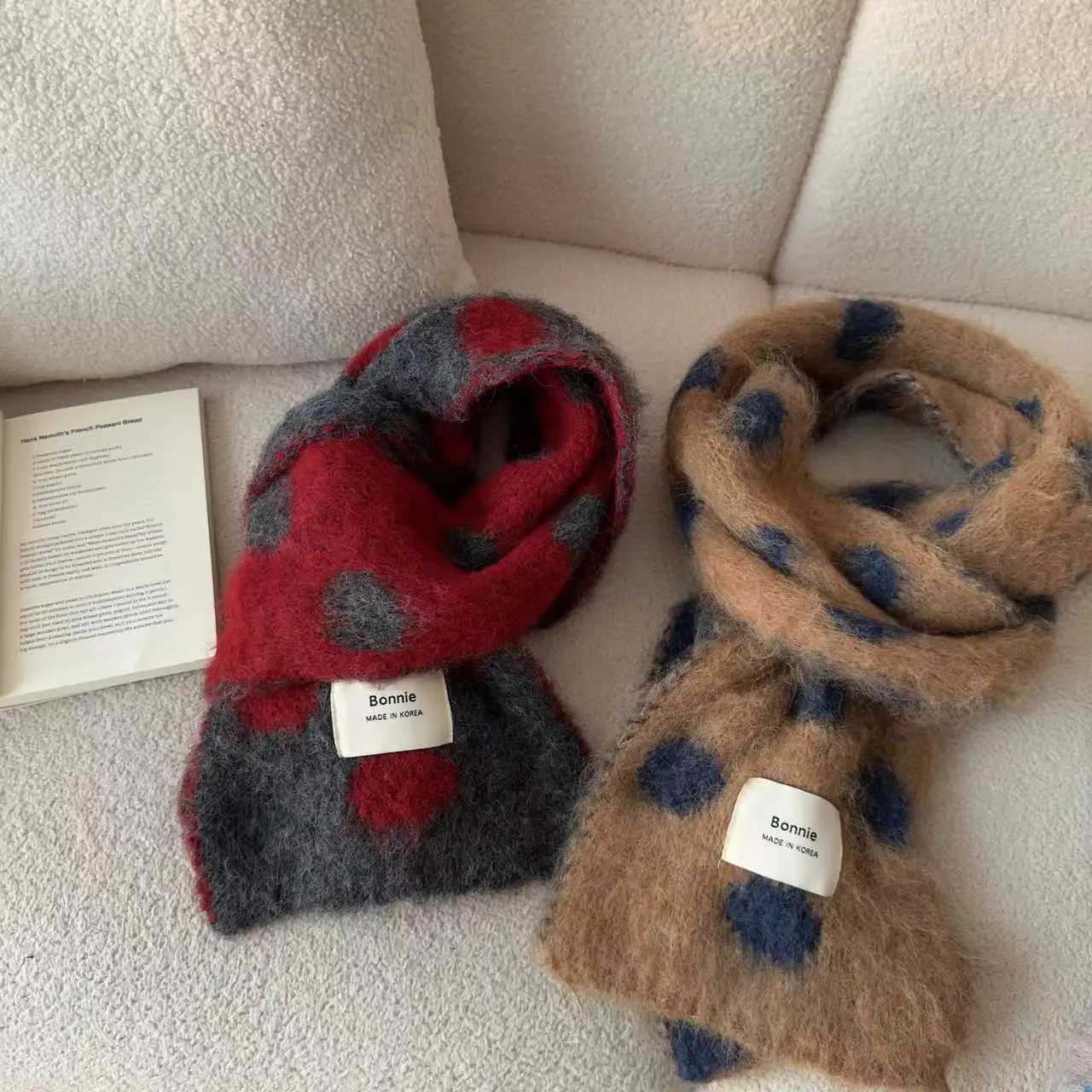 Scarf New Korean Style Polka Dot Knitted Scarf Exudes High End Winter Vibe Versatile Korean Style Warm Scarf Couples And Men L250928