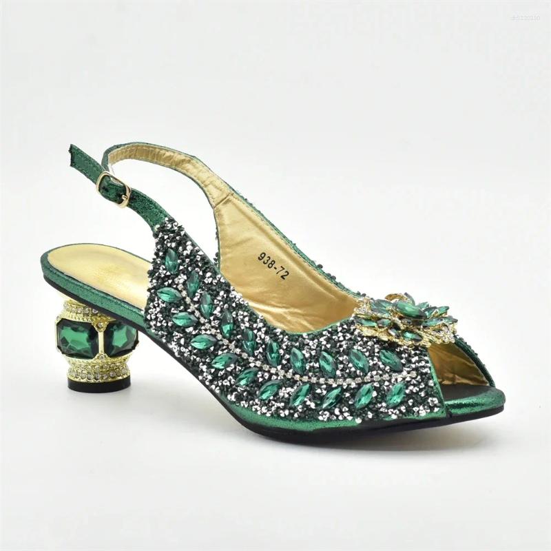 Dress Shoes Luxury Designer Italian Shoe And Bag Set Decorated With Rhinestone Medium Heel For Women Diamonds Lady Pumps