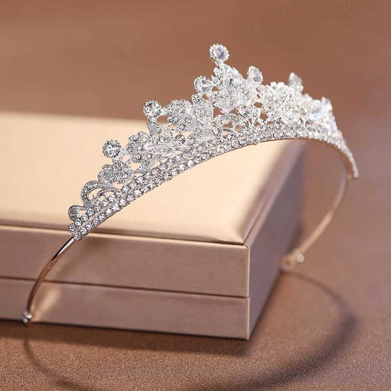 Itazzo Bridal Headwear Full Of Exquisite Atmosphere Charming Fashion Silvercolour Ladies Crown For Wedding L2509282053