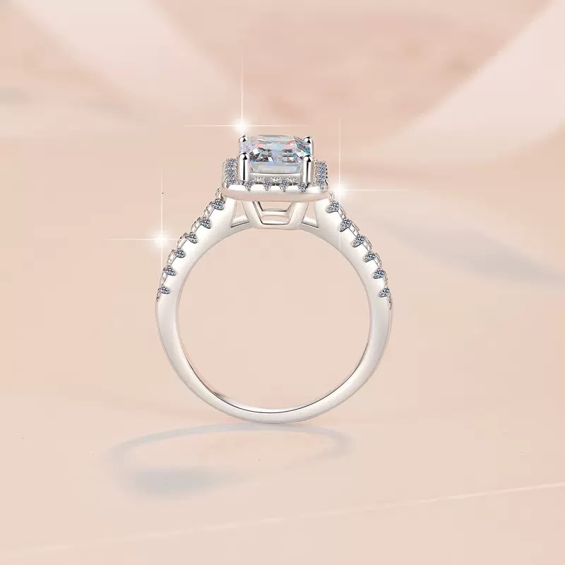 Attractive and Trendy Womens Ring Exudes Timeless Elegance Making 14 Kt Yellow Gold Lab Grown Diamond Ring in Vvs Clarity