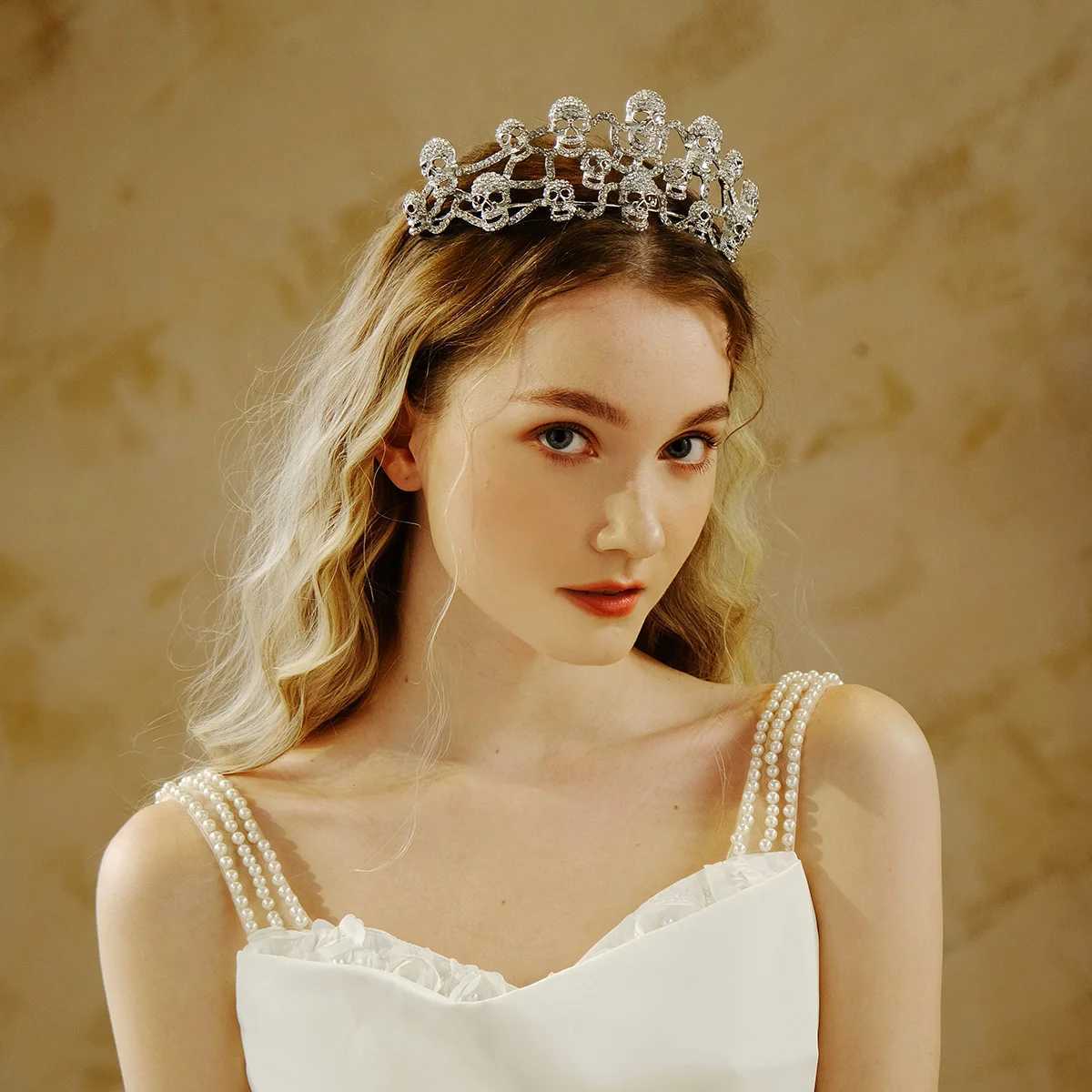 Halloween cessories Gothic Skull Crystal Crown Silver Color Tiaras and Crowns Jewelry for Women Headpiece Fashion Party Gift L250928YHM6