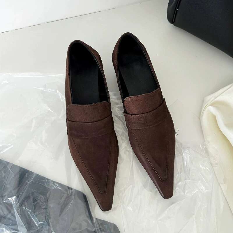 French Style Niche Pointed Designer Shoe Toe Wedge Loafers Women's Leather Autumn Winter New Versatile High-end Commuter Shoes