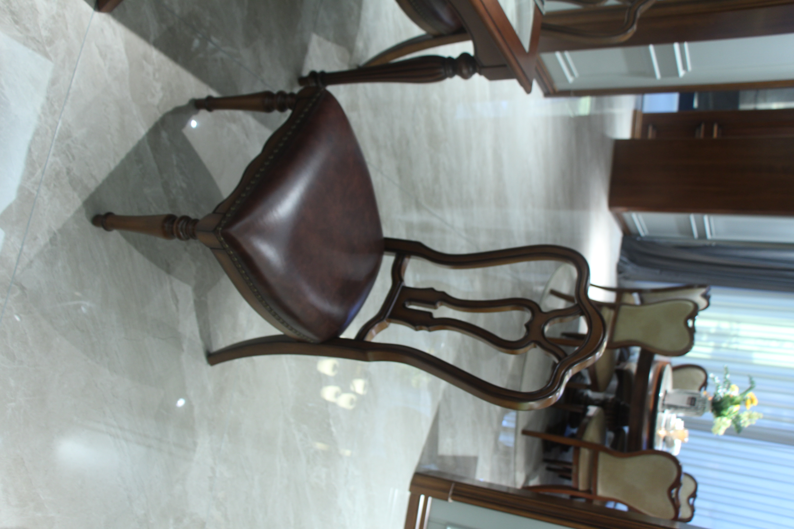 Zhong zhixin European-style rectangular dining table with high-end luxurious design crafted from solid wood