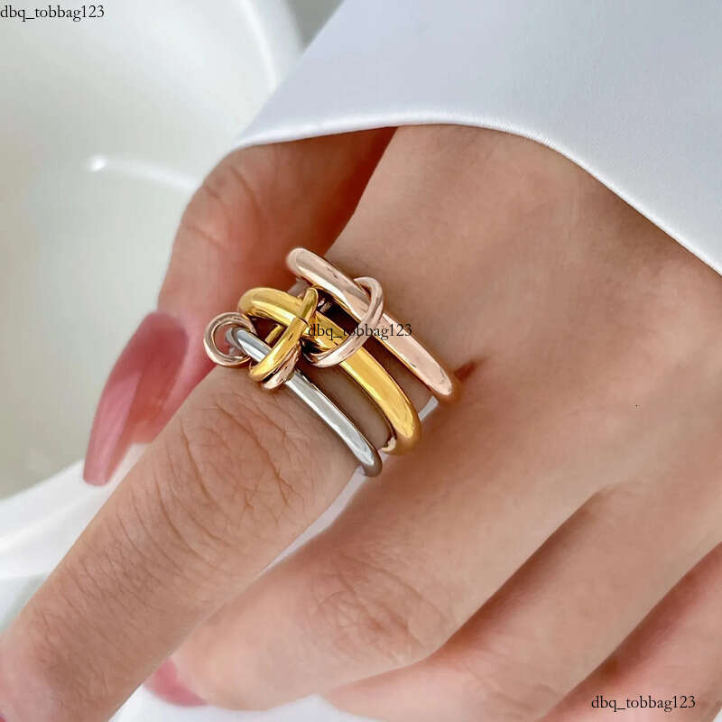 Elegant Designer Rings: 4-Piece Fashion Spinelli Rings Set with Dia-like Stones in Gold, Overlapping Design, Adjustable Size, Unisex Jewelry aaa