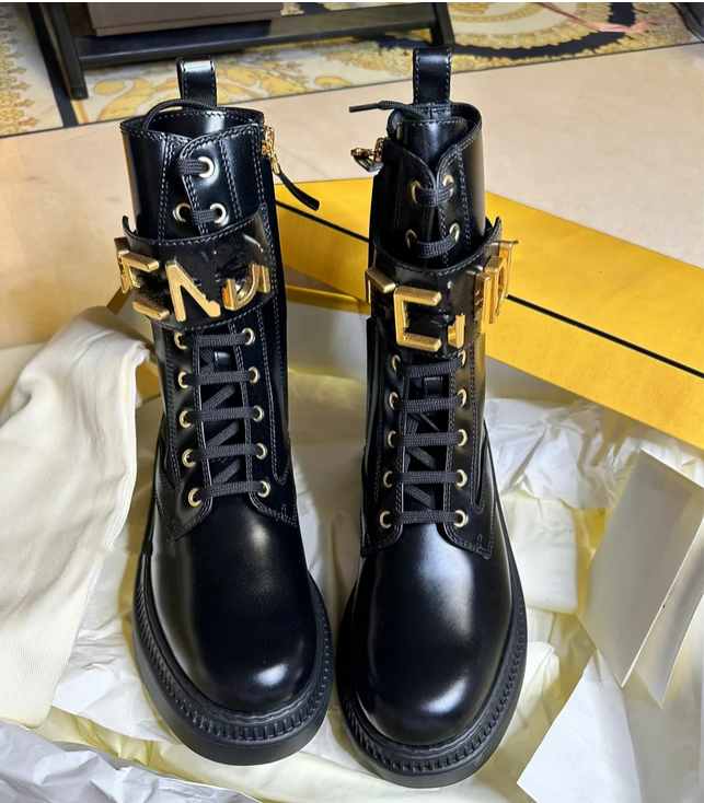 Luxury designer Martins boots ff Lace-up Combat Women Boots fend Chunky Heel Platform Women Boots British Style Thick Sole Increase Height Casual Boots cha ccBoot 5cm