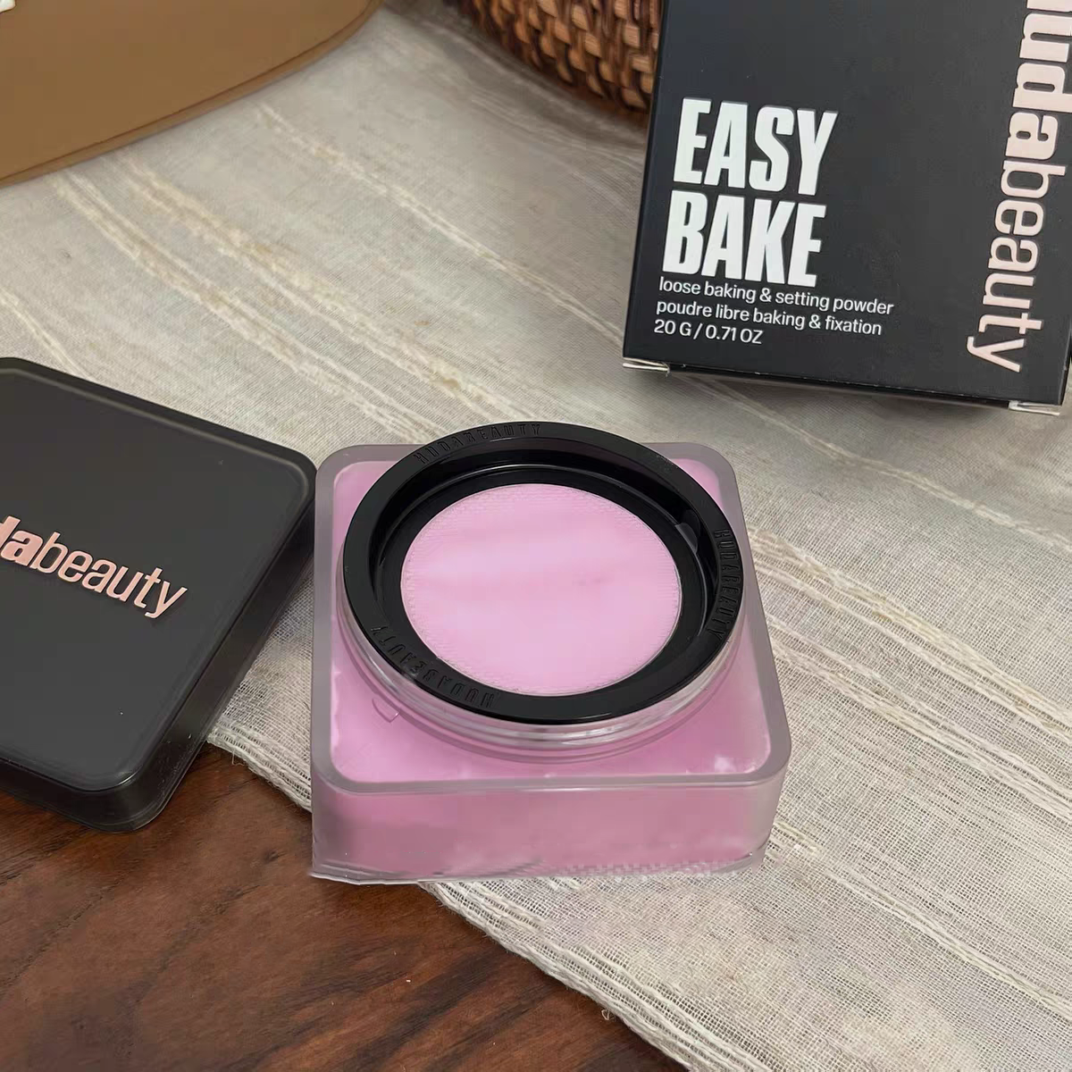HUDA Beauty Easy Bake 8 Colors Makeup 20g Face Loose Baking Setting Powder Poudre Easy Bake Fixation Natural Face Finishing Oil Control Beauty Cosmeti