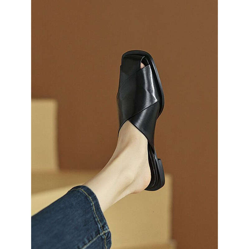 Super Comfortable Closed-Toe Sandals for Women, Square-Toe Low-heel Designer Shoe Flat Shoes, Chunky heel Fashion Half Slippers