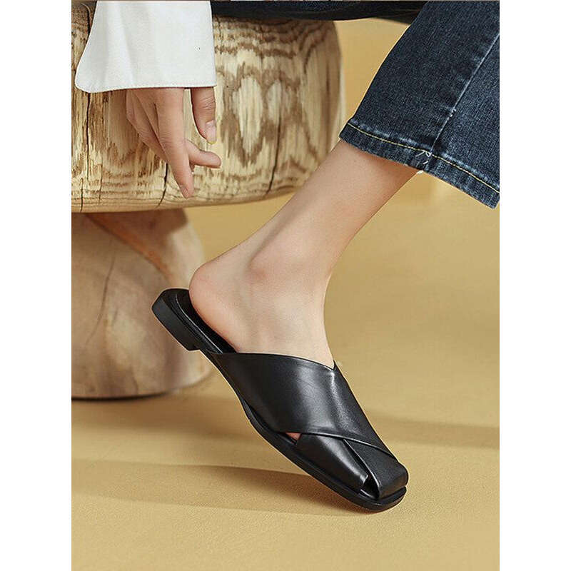 Super Comfortable Closed-Toe Sandals for Women, Square-Toe Low-heel Designer Shoe Flat Shoes, Chunky heel Fashion Half Slippers