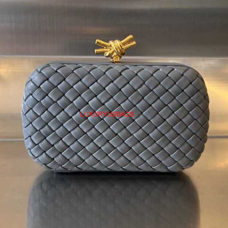 Lady Knot Evening B… - image