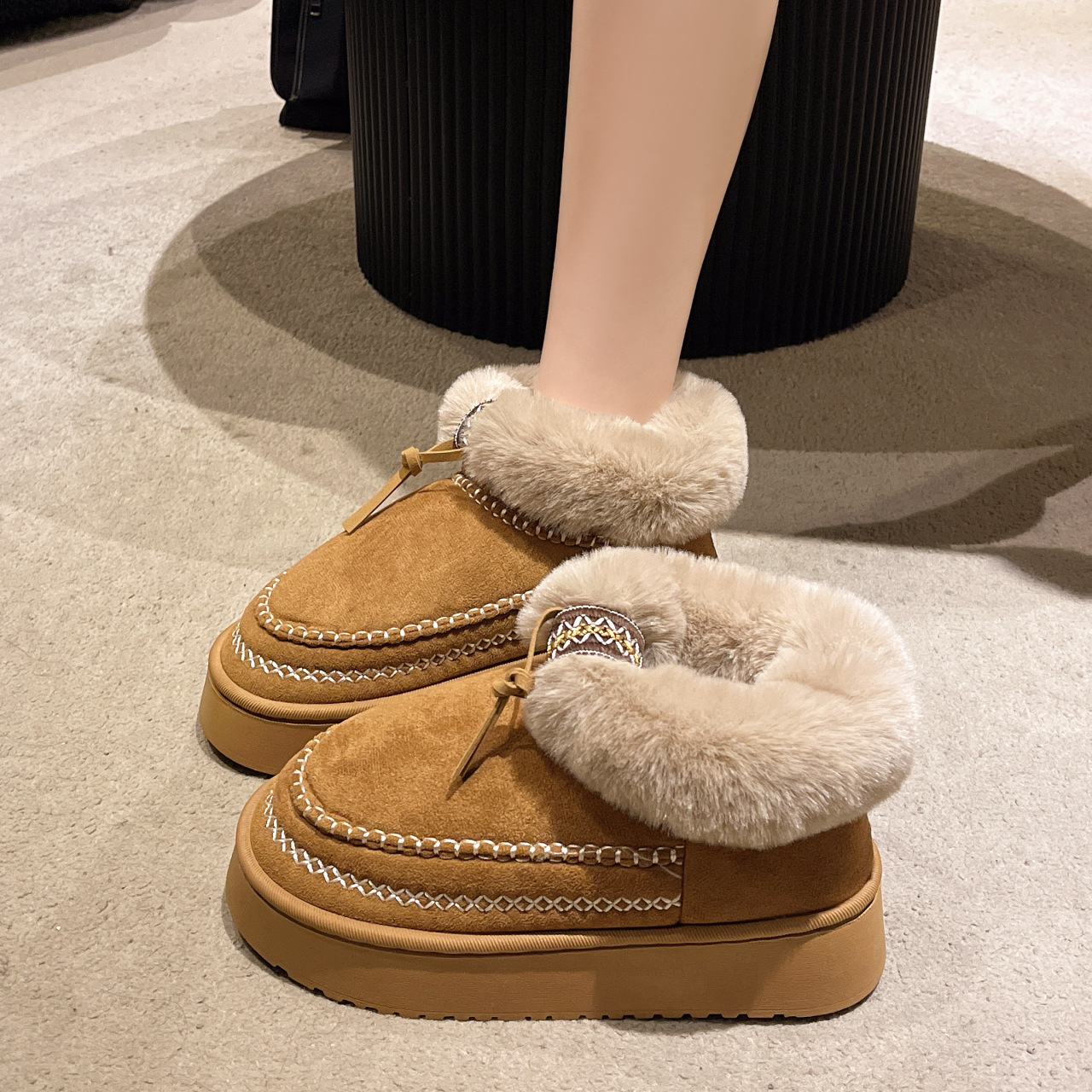 All-inclusive set winter cotton slippers for women with extra padding and thick soles for better traction r These warm fluffy snow boots are the new m