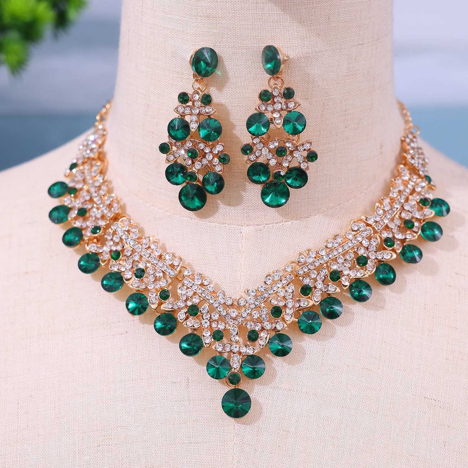 Hot Selling New Arrival Women Fashion Jewelry Set Wedding Bridal Crystal Neckle Earrings Set L2509280B2C