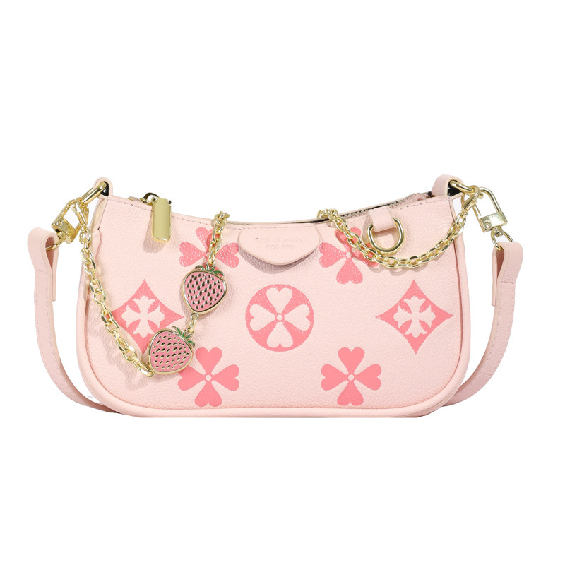 designer bag Embossed Four-Leaf Strawberry Diamond Pendant Chain Shoulder Simple Commuter Crossbody Underarm Bag