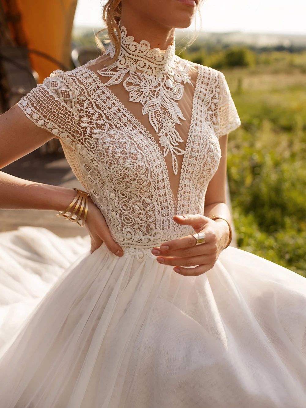 Vintage Boho Wedding Dress Lace High Neck A Line Tulle Princess Hollow Bare Back Short Sleeves Bridal Gowns Robe De Mariee 9P29