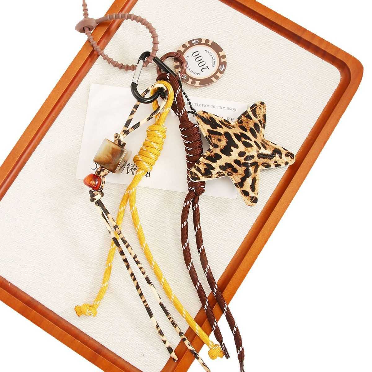 Creative Fashion Leopard Print Fivepointed Pendant Chip Beaded Bag Keychain H250928