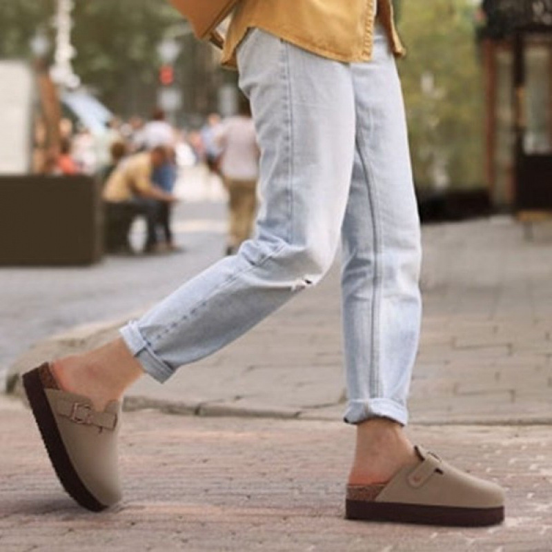 Comwarm Fashion Women's Suede Mules Slippers Men Clogs Cork Insole Sandals With Arch Support Outdoor Beach Slides Home Shoes