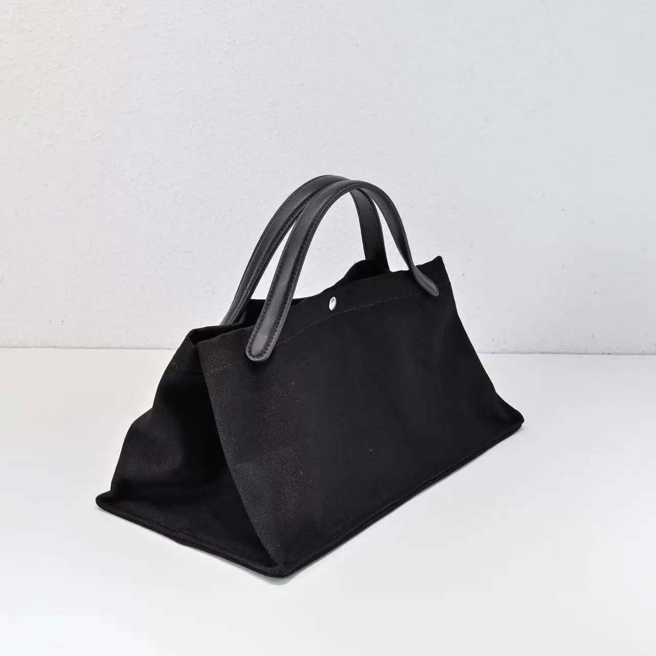 chongsukei 2025 new canvas bag exclusive custom material simple and atmospheric fine lines delicate and elegant highend