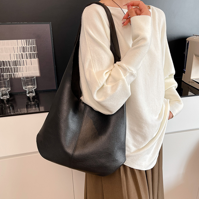 Chic Casual Handbag… - image