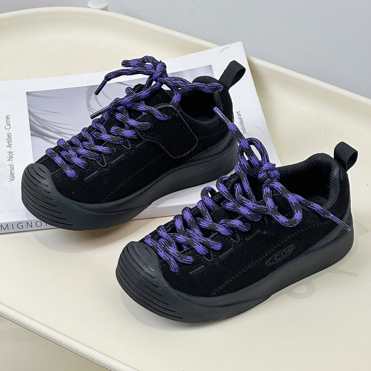 Lightweight anti Designer slip hiking shoes for children autumn and winter casual fashion new soft soled comfortable versatile designer