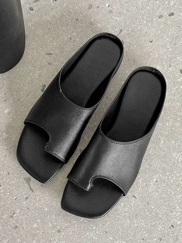 Cowhide Version Niche Toe-Post One-Strap for Women Outdoor Wear 2025 New Fashion Flat Sandals