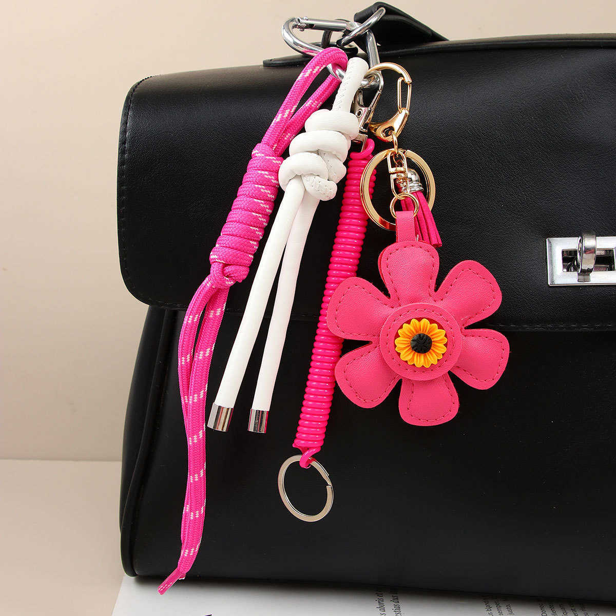 Creative Small Daisy Bag Pendant Sunflower Woven Bag Pendant Keychain H250928