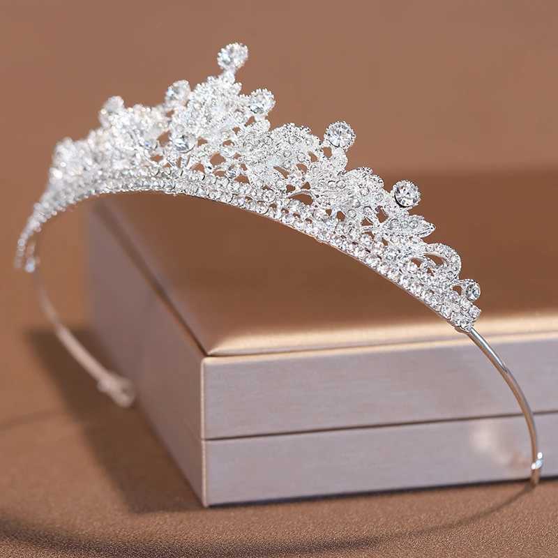 Itazzo Bridal Headwear Full Of Exquisite Atmosphere Charming Fashion Silvercolour Ladies Crown For Wedding L2509282053