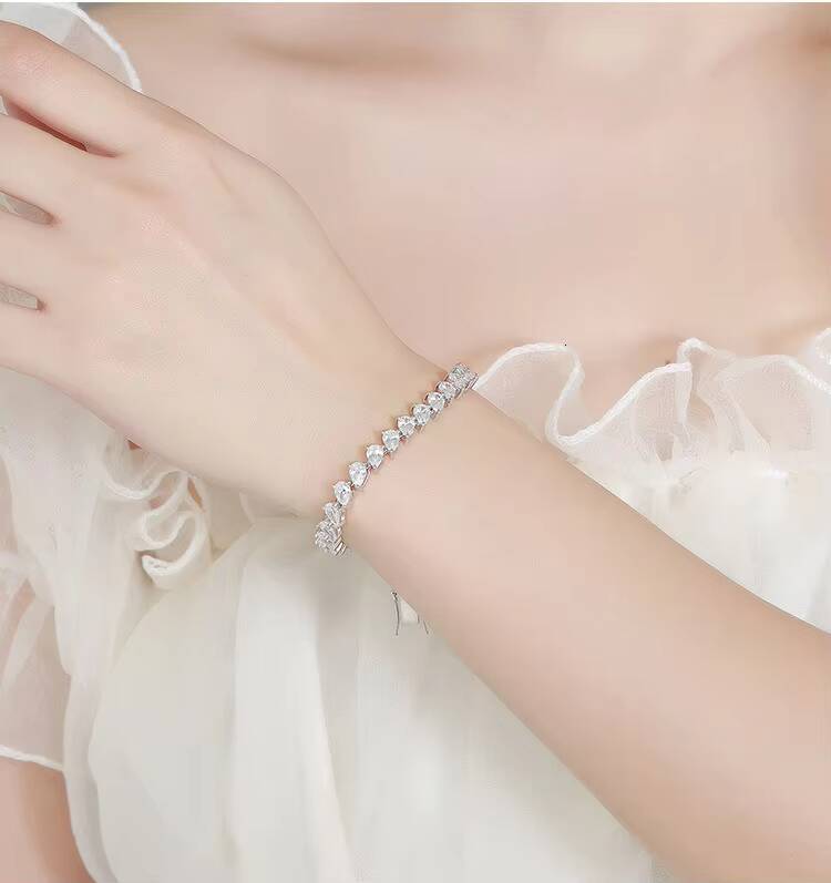 Fashion Jewelry INS Style S925 Sterling Silver 05Carat 46MM Water Drop Pear Shaped Moissanite Diamond Tennis Chain Bracelet