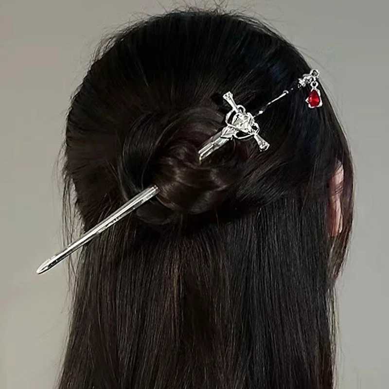 Creative Sword Ruby Pendant Hairpins Vintage Chinese Style Sword Hair Sticks Punk Hairpin Women Trendy Hair Pin Dish cessories L250928LTS0