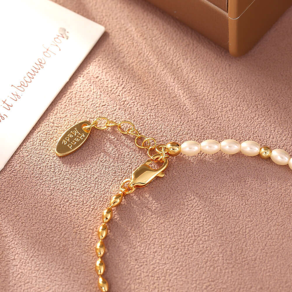 Bracelets Designer Luxury jewelry for women Knot Pearl Bracelet Copper plated with 18K gold Vintage Creative Exquisite High-end Festival Vacation gift