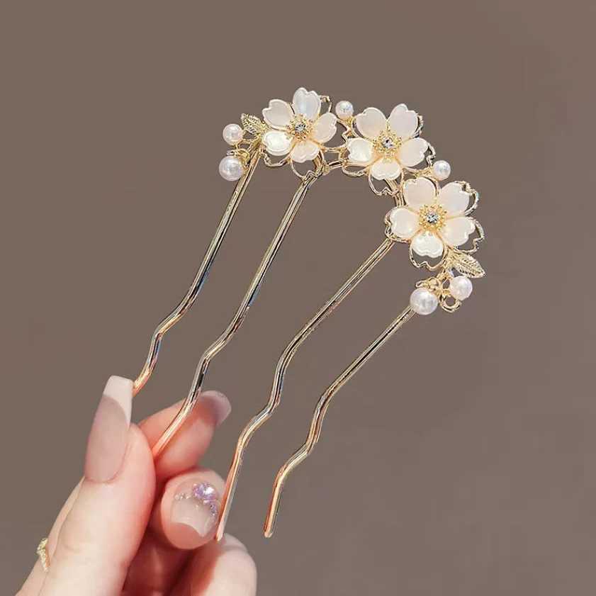 French Retro Bun Hair cessories Elegant Pearl Flower Hair Combs Pins Women Daily Ushaped Hairpin Female Alloy Hair Clasp Gift L250928KREK