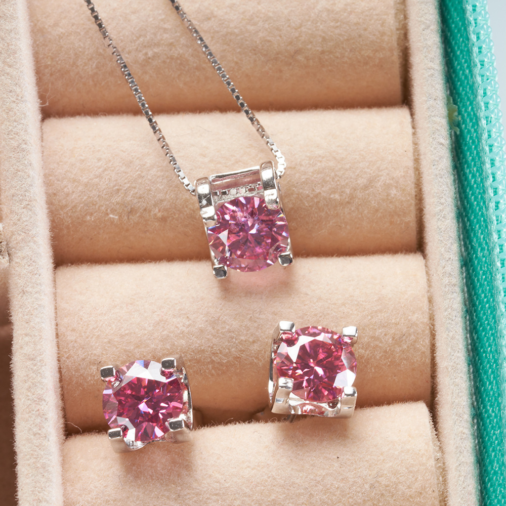 Diamond earrings Moissanite Earrings S925 Sterling Silver Earrings Fashion Bull Head Four-Prong Diamond Earrings