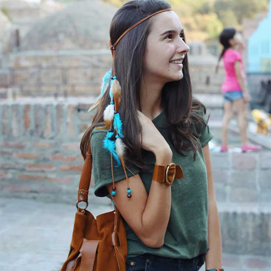 2023 New Fashion Boho Feather Headband for Women Festival Hair cessories Peock Feather Turban Ladies Adjust Hairband jewelry L250928GBMK