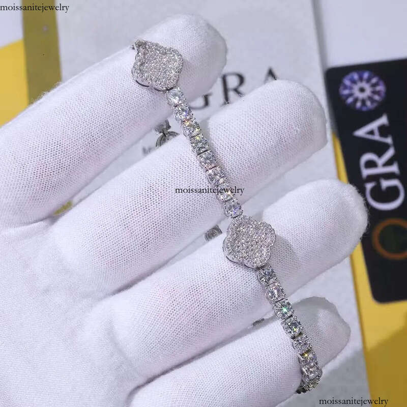 High Quality VVS Moissanite Four Leaf Clover Tennis Bracelet Sterling Sier Gold Plated Iced Out Womens Jewelry