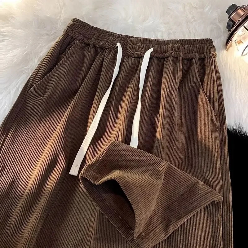Vintage Brown Corduroy Casual Pants Loosefit Straightleg Sweatpants American Style Trendy For Men Spring Autumn Arrival 240910Z