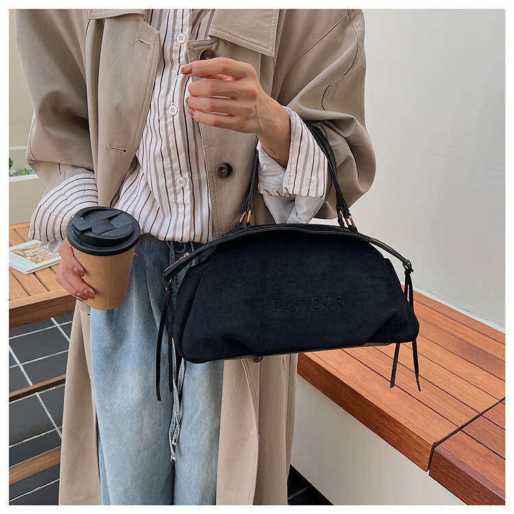 2025 Autumn Winter New Trendy Designer Bags Shoulder Commuter Crossbody Bag Korean Style Mheelard Handhheeld Tote for Women
