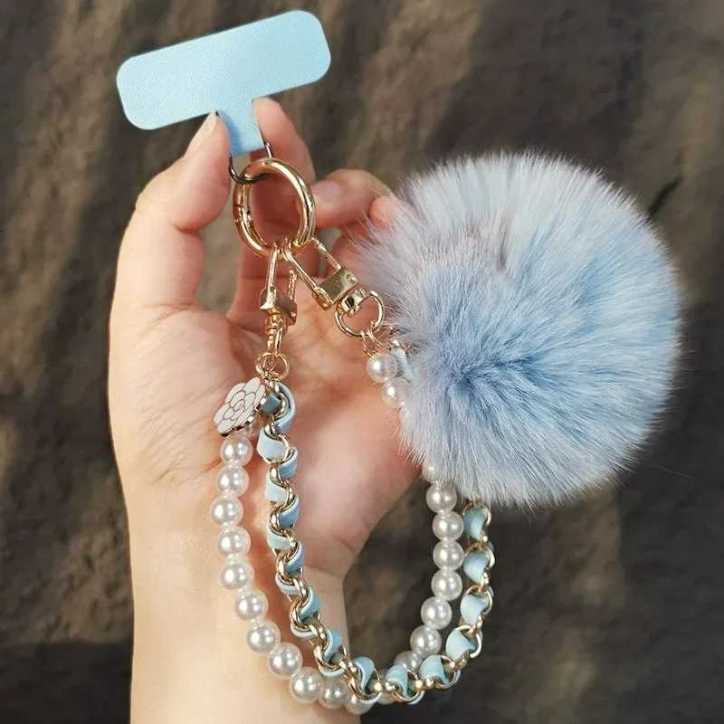 Fashion Pearl Pickup Chain Mobile Phone Lanyard Ins Fashion Wens Xiaoxiangfeng Mobile Phone Case Pendant Hairball Short Wrist Pendant Y250929gt